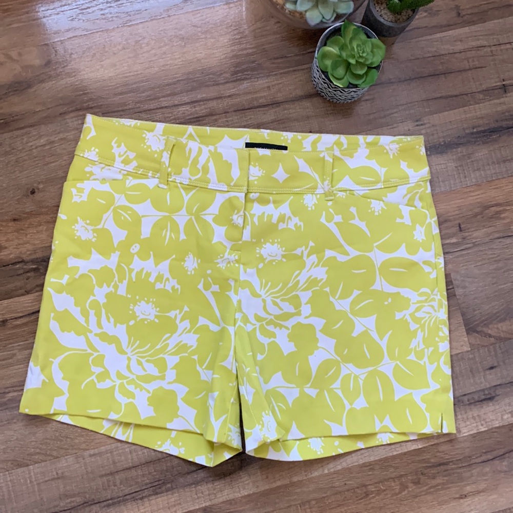 The Limited Tropical Shorts 5” Inseam NWOT Size-4